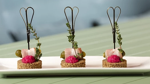 Molekulární kuchyně je vysoká gastronomie, která si hraje se skupenstvím potravin