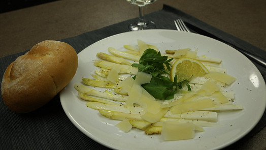 Recept na chřestové carpaccio: Tento luxusní pokrm nemusí být pouze z masa