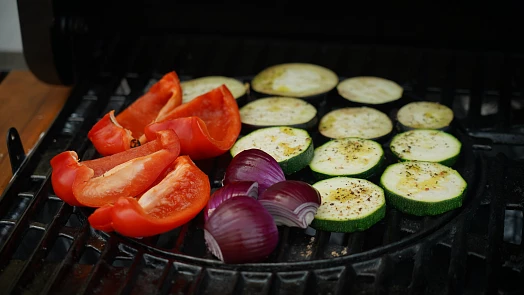 Průvodce vegetariánským grilováním: Grilujte chutně, pestře a bez masa