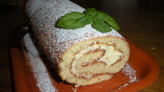 Jakou zvolit náplň do piškotové rolády? Možností je mnoho, jedna lepší než druhá