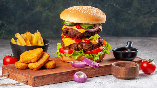 16 rychlých fastfoodových pokrmů, které si můžeme připravit jednoduše a zdravě i doma
