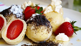 Jakou mouku do ovocných knedlíků? Díky správné volbě budou výborné a nadýchané