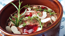 Co patří do domácí paštiky? Připomeneme, na co byste neměli zapomenout