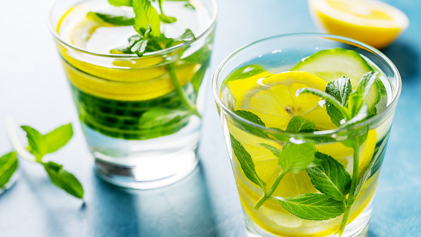 Co s mátou, když kvete? Zvolte nejlepší čas pro sběr aromatických listů