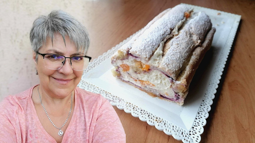 Roláda Kardinál ze dvou druhů těst je tak nadýchaná, že se rozplývá na jazyku