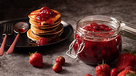 Jak uvařit jahodový džem? Na tento snadný recept potřebujete pouze dvě suroviny