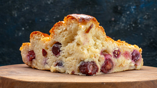 Čím je clafoutis jiný než naše bublanina? Rozdíl mezi nimi je patrný na první pohled