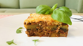 Jak udělat musaku? Přípravou tradičního řeckého jídla vás provedeme krok za krokem