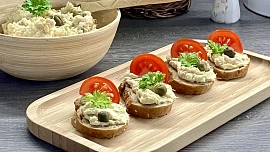 Jak připravit tuňákovou pomazánku? Přijde vhod k rychlé svačině či večeři