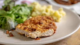 Na čem je nejlepší smažit řízky? Pomůžeme začátečníkům vybrat nejvhodnější tuk