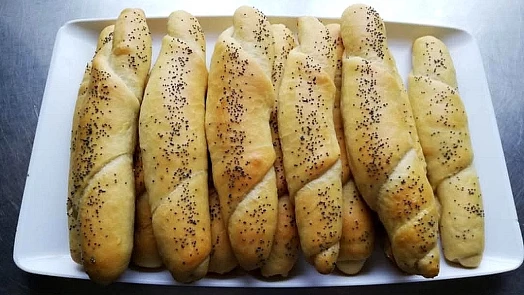 Jak zamotat rohlík? Pár jich zkusíme a za chvíli nám to půjde jako po másle