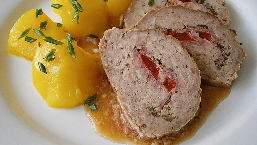 Jak udělat šťávu k sekané? Lahodnou omáčku připravíte z výpeku i vývaru