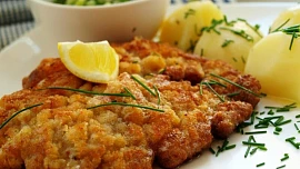 Jak udělat vepřový řízek? Začátečníkům poradíme s postupem krok za krokem