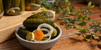 Jak udělat znojemský nálev na okurky? Recept, který je pravé chuti nejblíže