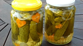 Zavařené okurky musí zůstat dokonale křupavé. Důležitý je čas i teplota