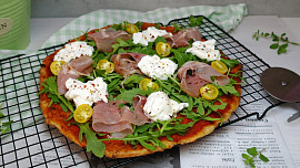 Jak připravit cottage pizzu? Skvěle se hodí k rychlé svačině i večeři