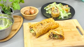 Jak udělat cibulovou roládu? Chutí se podobá oblíbenému pokrmu z rychlého občerstvení