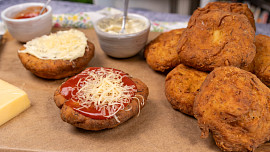 Cuketové langoše s klasickým triem chutí: Chutnají jako ze stánku, jen jsou lehčí