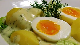 Jak nasekat kopr. Jemně nakrájený je nedílnou součástí kulajdy a koprové omáčky