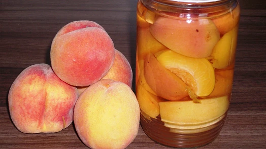 Jak zavařit broskve? Lahodný kompot vám připomene dětství u babičky