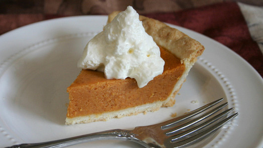 Proč se srazí šlehačka při šlehání? Důvodem je teplota smetany nebo její přešlehání