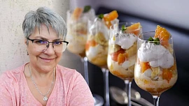 Moučníky do skleničky jsou jednoduchou a rychlou verzí oblíbených řezů a zákusků