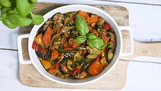 Jak připravit francouzské ratatouille? Pokrmem plným barevné zeleniny zaujmete