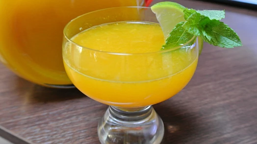 Džusy jsou oblíbeným nápojem nejen dětí. Skvělé jsou ty domácí, inspirujeme vás?