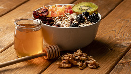 Jak si zamlsat bez cukru? Dejme šanci ovoci, zelenině, ořechům a želatině