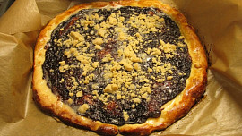 Frgále jsou tradiční koláče s jednodruhovou náplní, posypané máslovou drobenkou