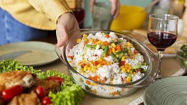 Jak ohřívat rýži? Pomalu, postupně a především šetrně, aby se nevysušila