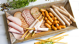 16 pokrmů s uzeninami, bez kterých si některá jídla už nedokážeme představit