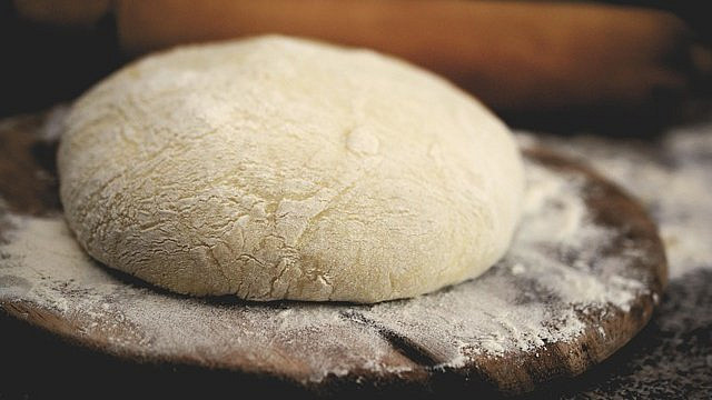 Kolik droždí použít na kilo mouky? Radíme nejen začátečníkům