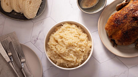 Chyby při přípravě čerstvého zelí jako přílohy: Hlídejte konzistenci, barvu i chuť