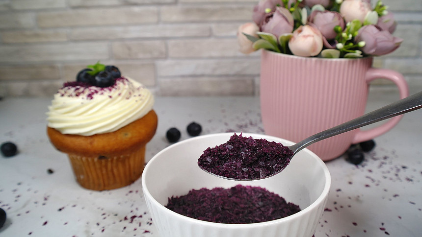 Rýžový papír lze proměnit ve třpytky. Přesvědčte se ve videonávodu