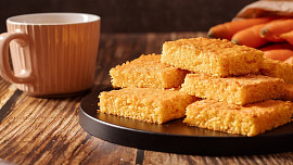 Mrkvový koláč: Využijte kořenovou zeleninu při sladkém pečení a výsledek vás ohromí