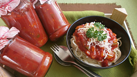 Jak zavařit rajčatovou směs na špagety. Jednoduchý základ pro rychlé vaření