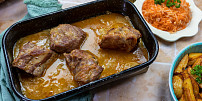 Jak udělat šťávu k pečenému masu? Jednoduchý recept pro dokonalý výsledek