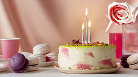 Co upéct na oslavu narozenin, svatby nebo výročí? Sladkých receptů je mnoho
