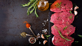 KVÍZ: Jaké jsou druhy masa, jak se v nich vyznat a co z nich uvařit? Poradíme vám