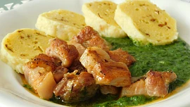 Česká kuchyně: Co mají Češi nejraději - řízek, svíčkovou nebo knedlo vepřo zelo?