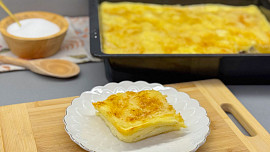 Švéďák je výborný sypaný koláč bez míchání. Naučte se ho podle videonávodu