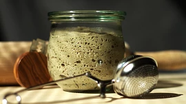 Co upéct z kvásku? Tento zázrak neslouží jen k pečení chleba, zkuste i jiné dobroty