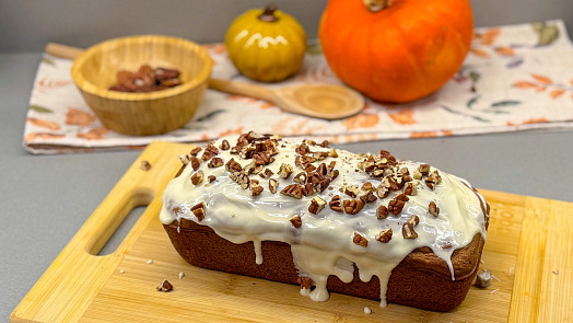 Dýňový chlebíček je nadýchaný jako obláček. Videonávod poradí, jak na něj