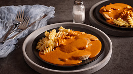 Jednoduché kuře na paprice: Uvařte klasiku, kterou milují děti i dospělí Jednoduché kuře na paprice: Uvařte klasiku, kterou milují děti i dospělí