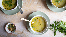 Jak správně připravit jíšku, aby v polévce nebo omáčce nebyly hrudky Jak správně připravit jíšku, aby v polévce nebo omáčce nebyly hrudky