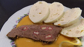 15 receptů na nejlepší domácí knedlíky: Vyzkoušejte, co dobrého nás učily naše babičky 15 receptů na nejlepší domácí knedlíky: Vyzkoušejte, co dobrého nás učily naše babičky