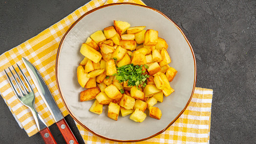 Brambory jsou jídlem chudých i bohatých: Zpracujeme je do posledního kousku