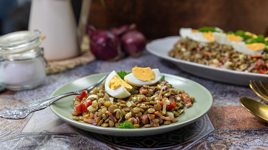 Čočkový salát s vejci: Připravte si ho jako zdravou večeři nebo vydatnou svačinu