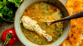 Drůbeží polévka z husích nebo kuřecích drobů: Jde o univerzální lék našich babiček